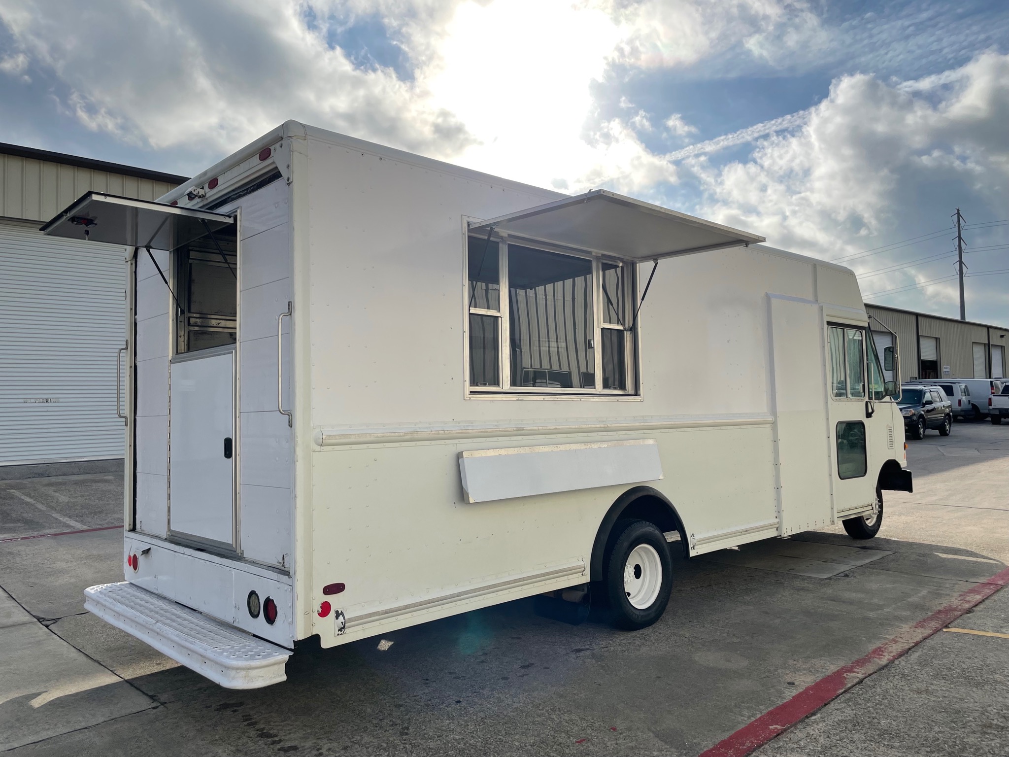 Custom Food Truck | Arlington, VA